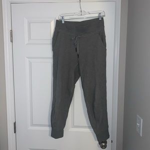 lululemon 25” joggers